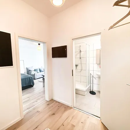 דירה Zentrales Mit Tv, Kueche Und Mikrowelle