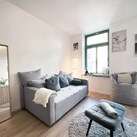 Zentrales Mit Tv, Kueche Und Mikrowelle *