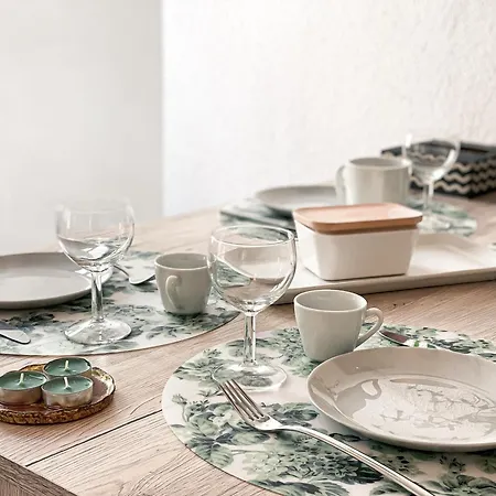 דירה Zentrales Mit Tv, Kueche Und Mikrowelle