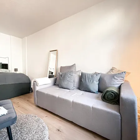 Zentrales Mit Tv, Kueche Und Mikrowelle 公寓 *